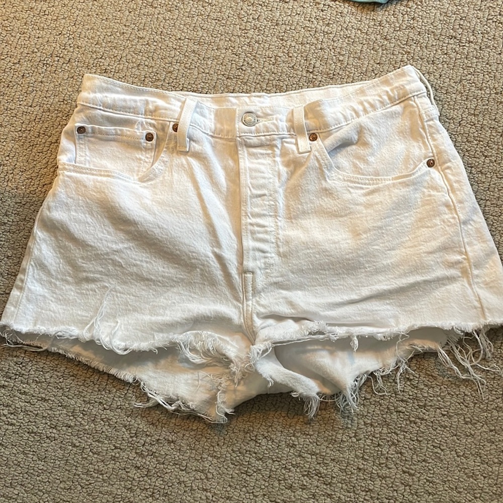 Levi’s, mid rise, size 30 I think?